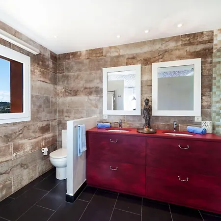Jandalo Berria By Interhome